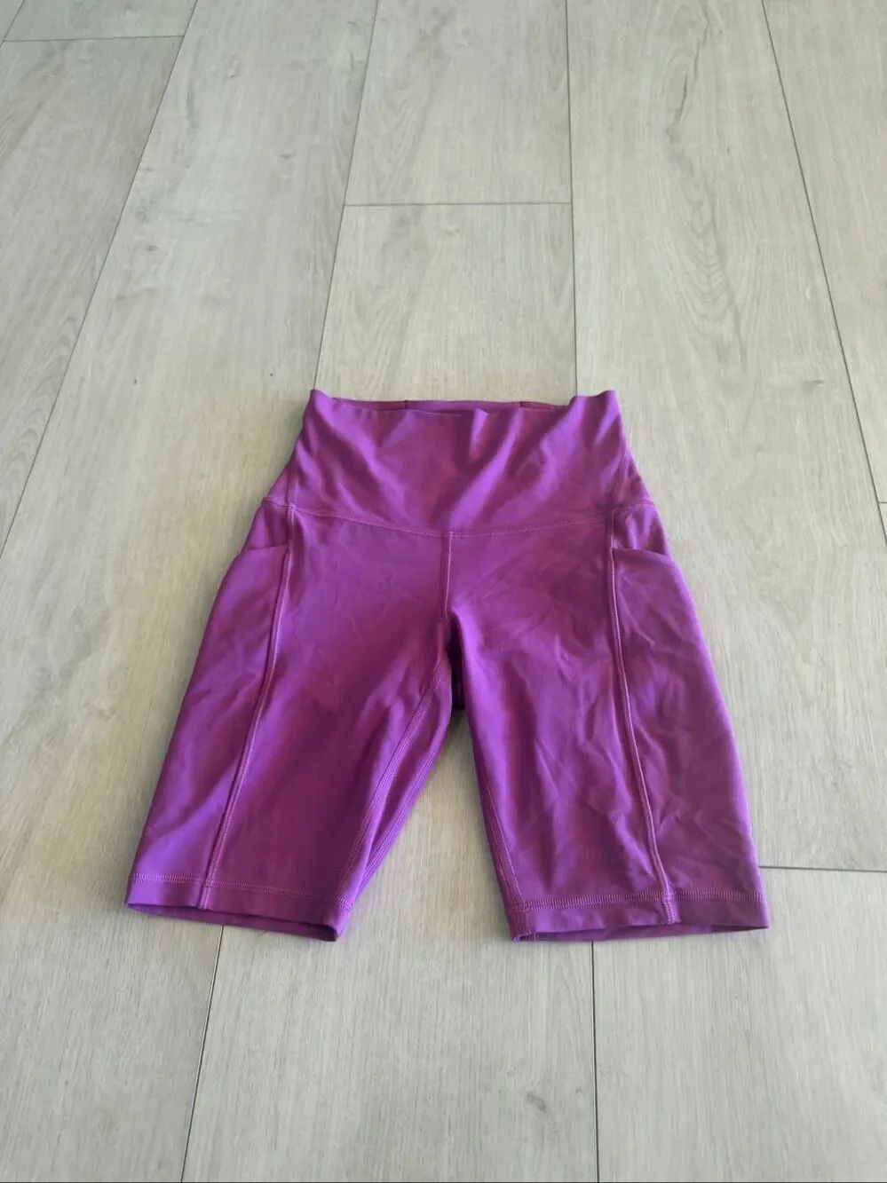 Lululemon women’s shorts size 4